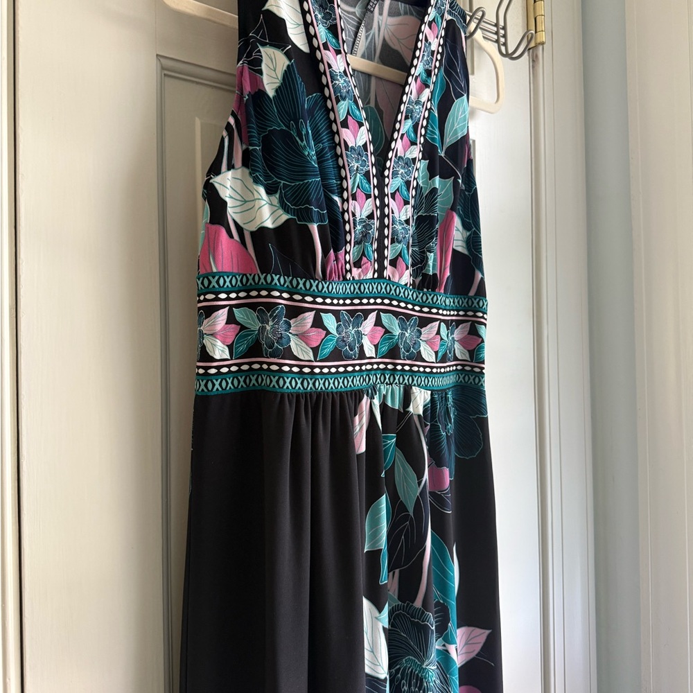 Maggy London Petite Dress with Black and Teal Accents - Picture 4 of 8